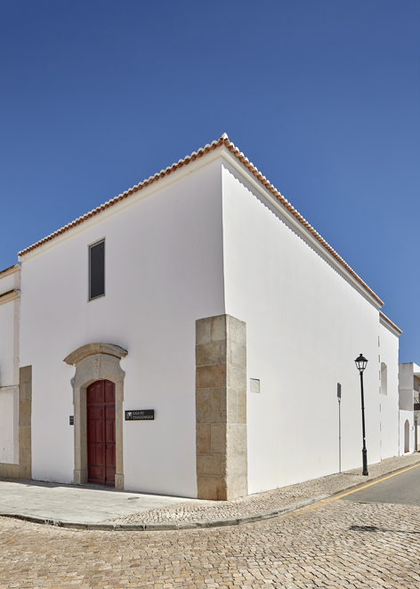 Fachada da antiga ermida onde está instalado o museu